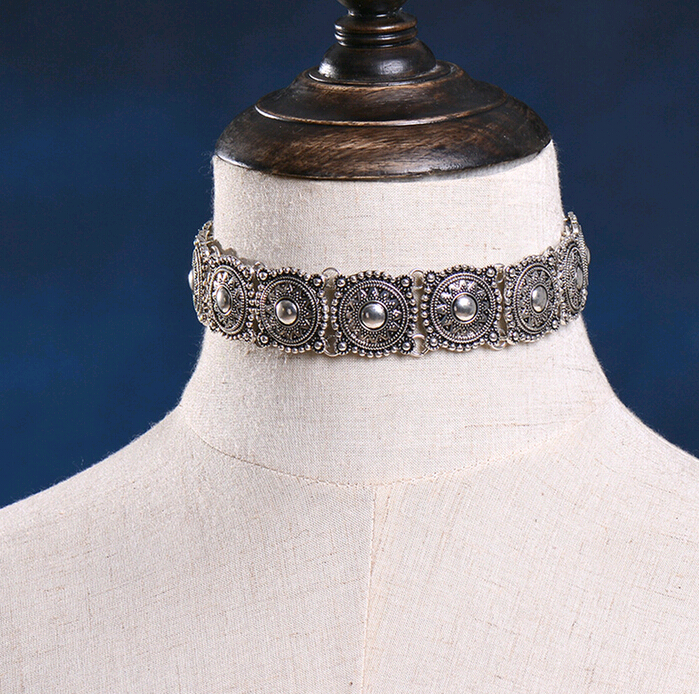 

Fashion Jewelry Bohemian Choker Style Collar Necklaces for Women European Carve Patterns and Designs Torques China Wholesalers Hot selling