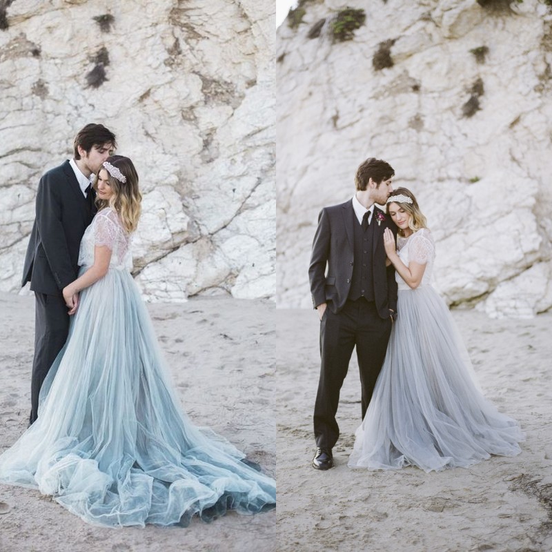 

Stunning 2017 Silver Grey Dusty Blue Beach Wedding Dresses Modest Lace And Tulle Pleats Long Bridal Gowns Country Custom Made EN10124, Champagne