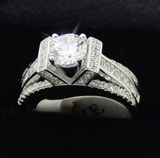 

Wholesale - Fashion jewelry Eiffel Tower Style White Topaz Gemstones 925 Silver Engagement Wedding Ring Sz 5-10 for love gift