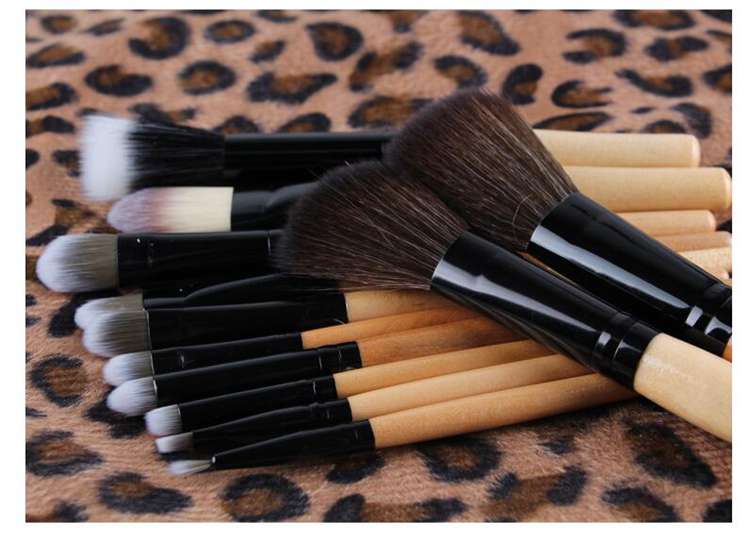 

Leopard case cosmetic brush set 12pcs with wood handle Makeup Brushes Set Powder Foundation Eyeshadow Eyeliner Lip Brush Tool