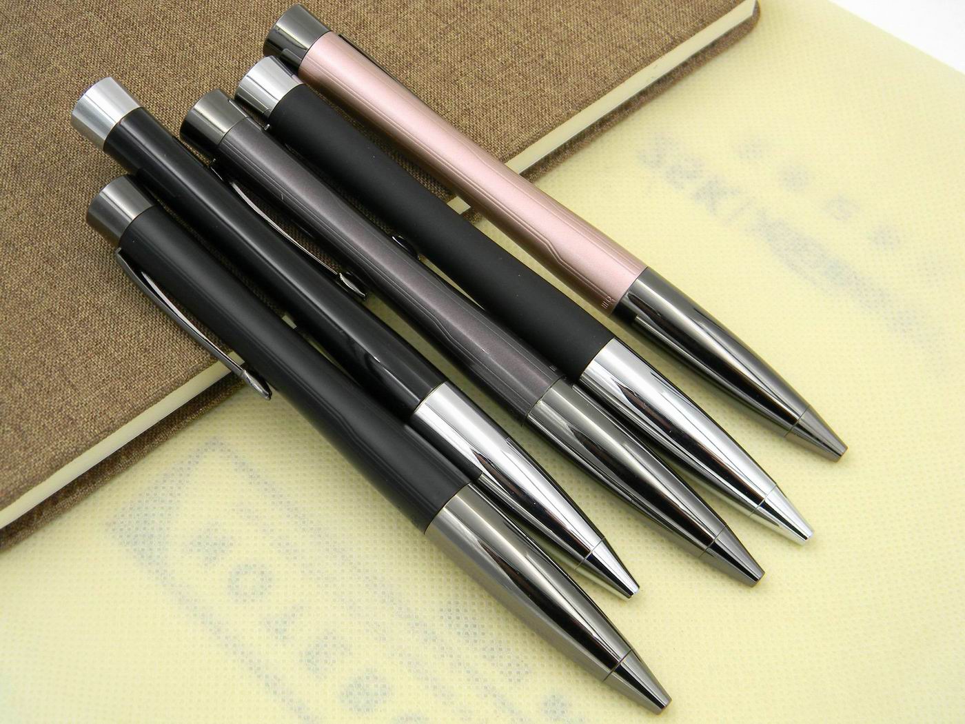 

1pc gift City Series Classic Golden Metal HOT new Ballpoint Pen