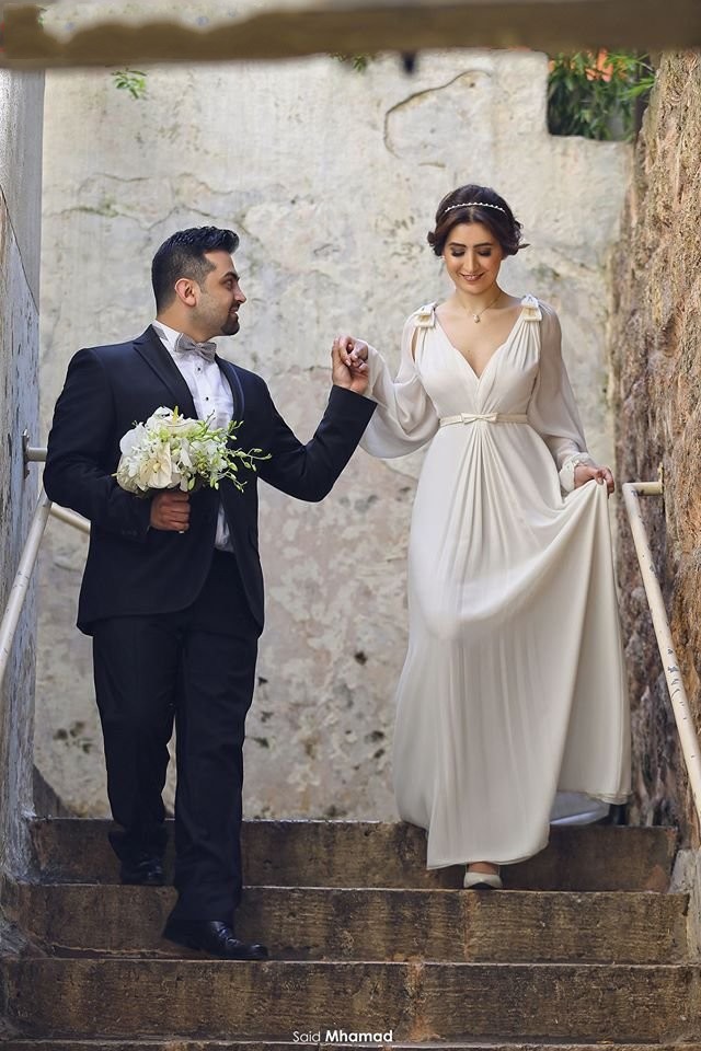 

Saudi Arabia Style Wedding Dresses with Long Sleeve Cut bow Floor Length V Neck Elegant Chiffon Bridal Gowns 2016, Ivory