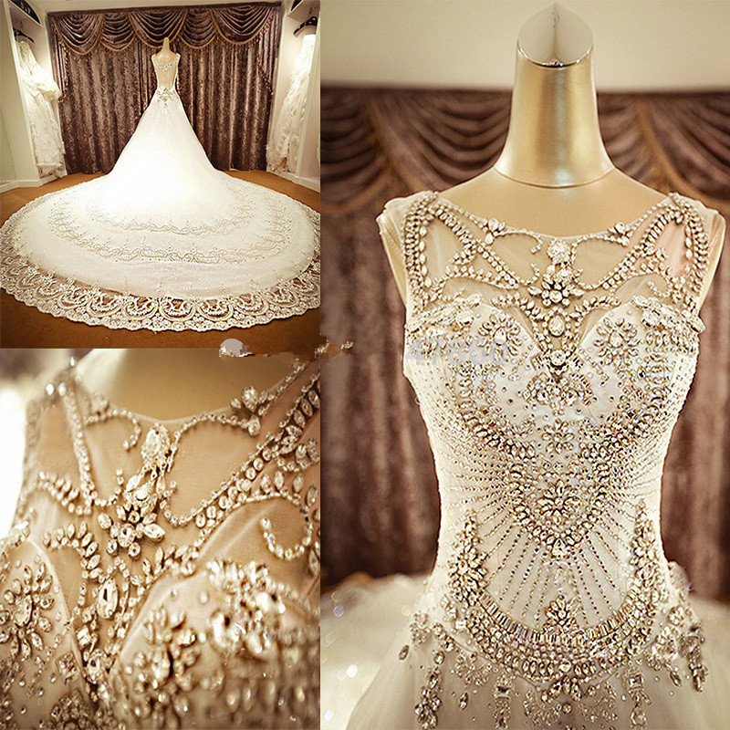 

Luxury Vintage Crystal Beaded Wedding Dresses 2019 A Line Scoop Chapel Train Lace Appliques Bridal Gowns Custom Made, Black