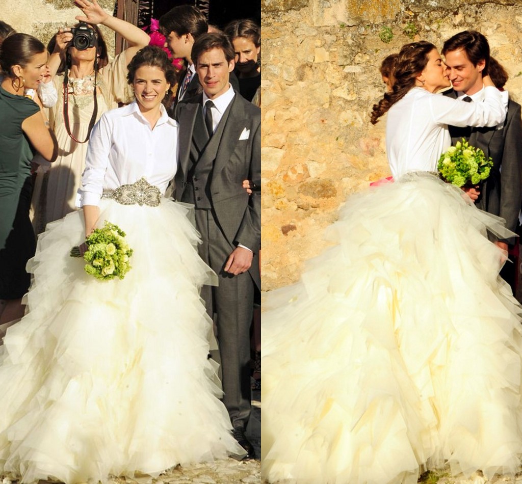 

2017 Adorable Ball Gown Wedding Dresses Ruched Tulle Plus Size Country Wedding Dresses Sparkly Crystal High Waist Tulle Skirts For Women, Ivory