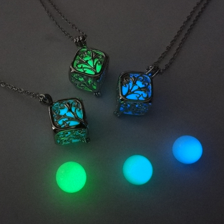 

New Fashion Women Luminous Hollow out Locket Pendant Glow In The Dark Necklace Square box necklace Engagement Gifts Top Quality
