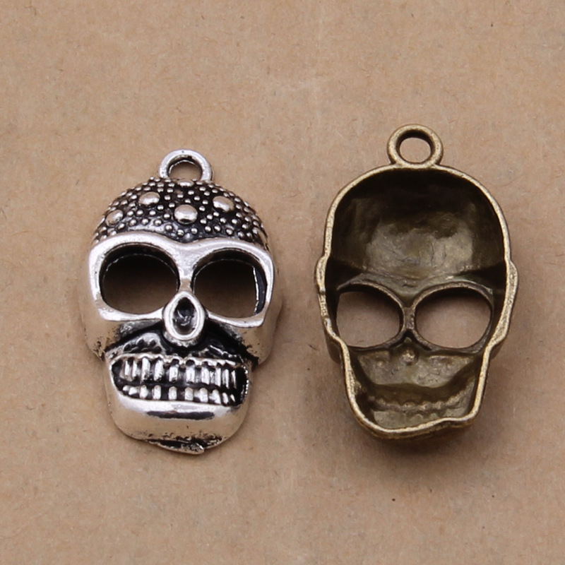 

Vintage Alloy Skull Charms Punk Jewelry Accessories 17*28mm AAC1203