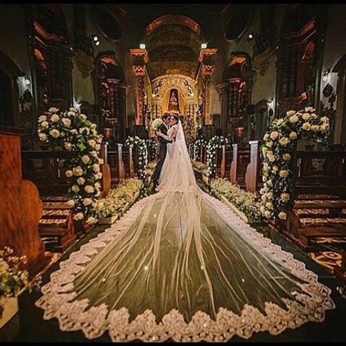 

Vintage Custom Made 5 Meters Long Cathedral Wedding Veils One Layer Hair Accessories Lace Appliques Veil With Free Comb, White