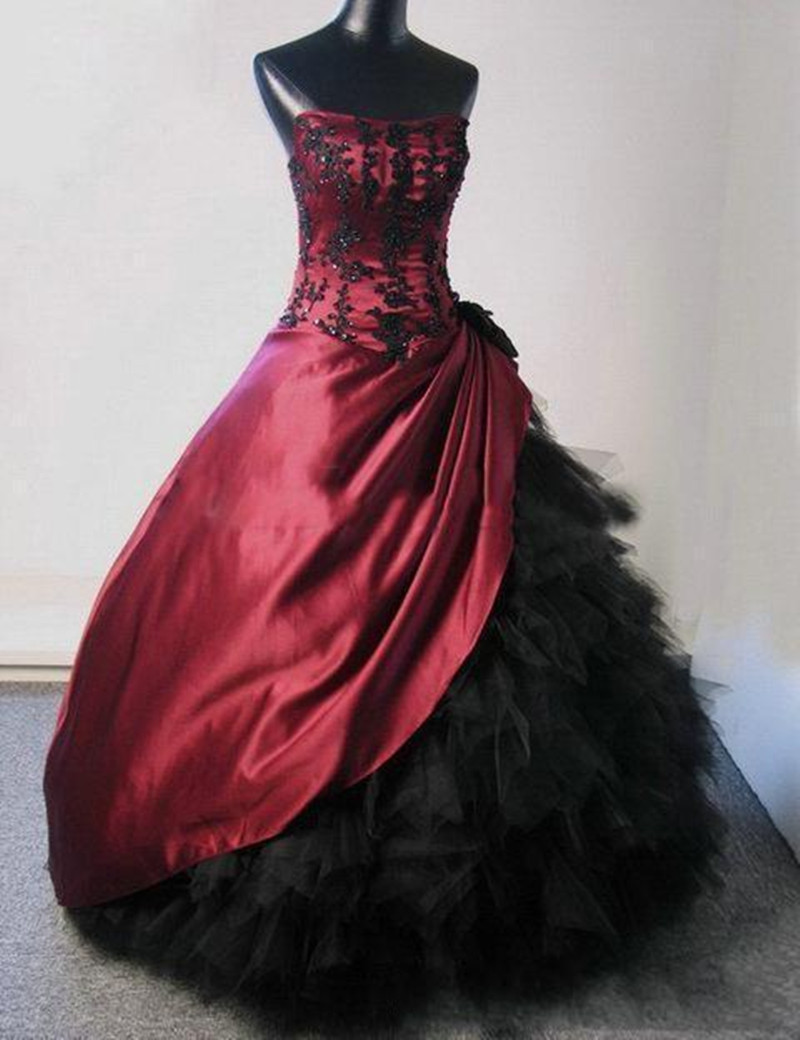 

Gothic Style Burgundy and Black Wedding Dresses Ball Gown Strapless Beaded Lace Satin Ruffles Tulle Vintage Bridal Gowns Custom Size, Same as image