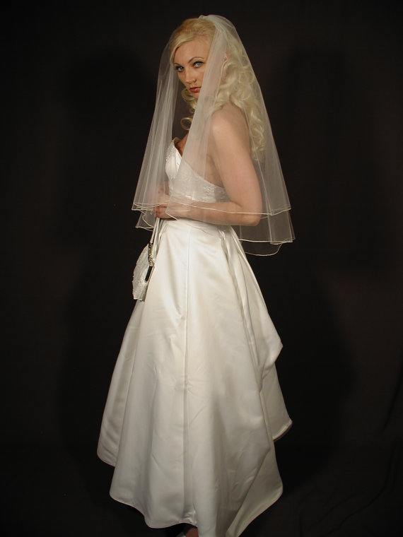 

New Simple High Quality Beautiful Satin Edge 2T Without Comb Lvory White Elbow Wedding Veil Bridal Veils
