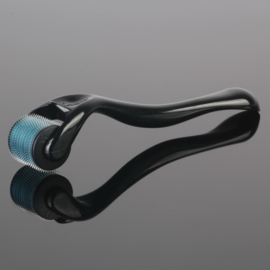 

540 Derma Micro Needle Skin Roller 0.5mm mts derma roller and Anti Wrinkles Retinol Face Serum Skin Derma Roller