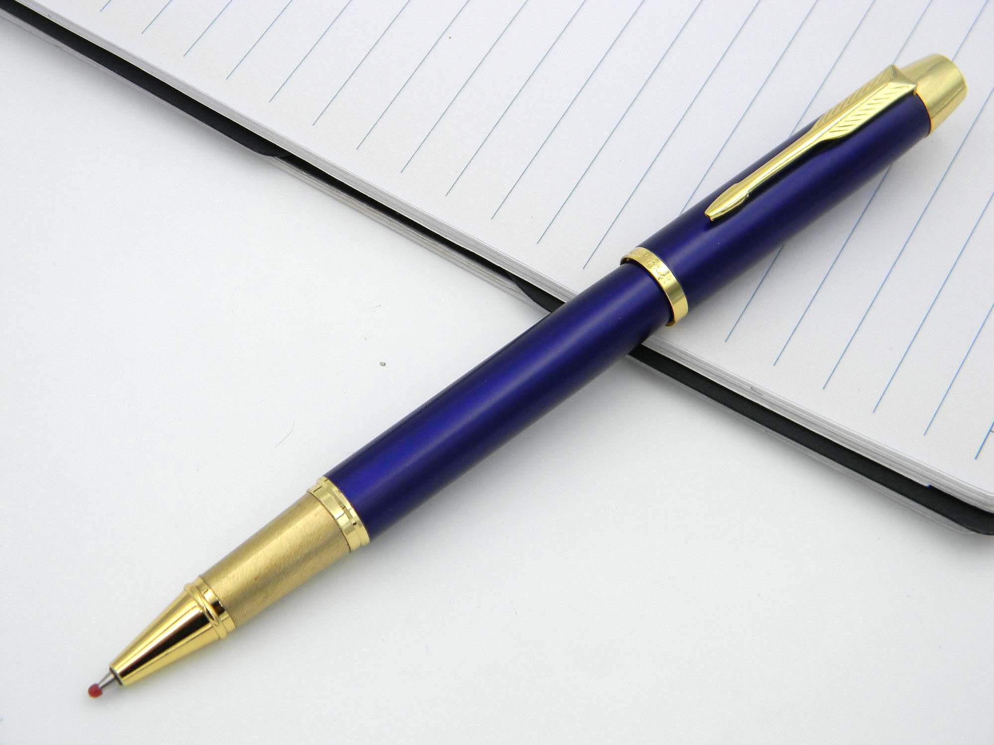 

2pc Business Writing Parker IM Series Blue Golden Arrow Clip 0.5 mm Roller ball Pen, Blue;orange