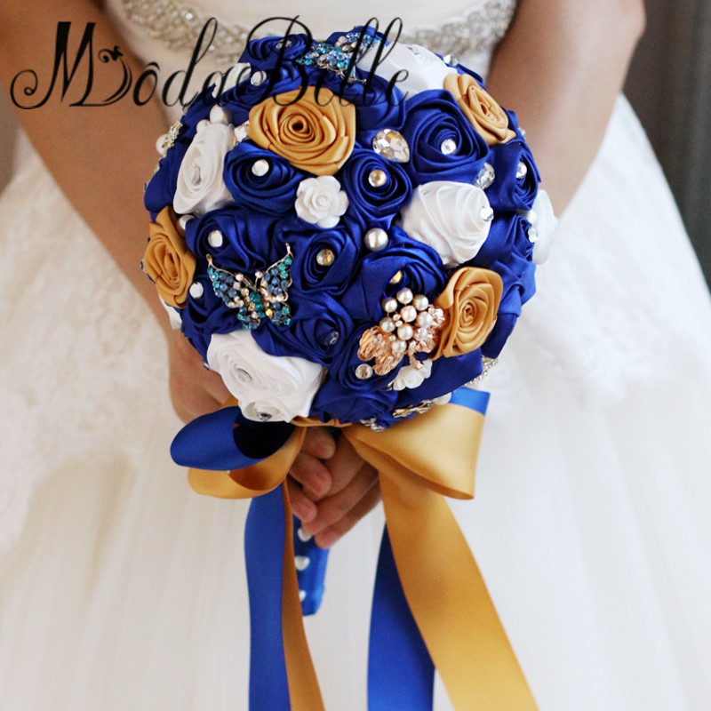 

Handmade Roses White Royal Blue Bouquets Bridal Butterfly Brooch Wedding Bouquet Rhinestones Bridesmaid Ramo De Flores Novia