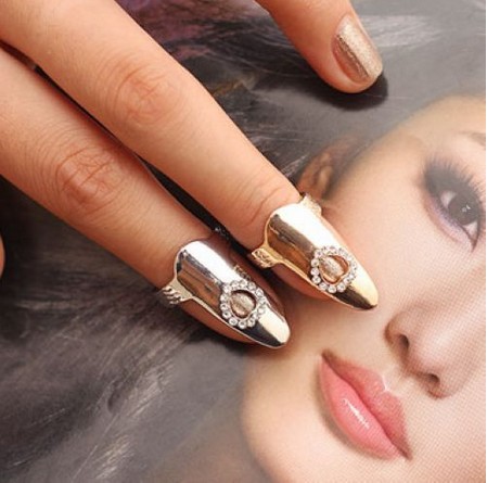 

Handmade Finger Nail Rings Heart Charm Rhinestone Cluster Party Fingernail Rings For Girls /Ladies ( Gold , Silver )