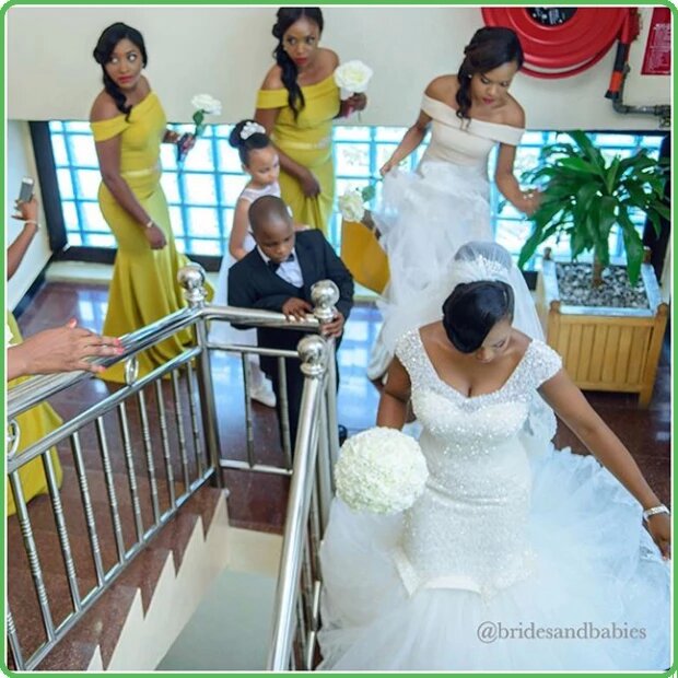 Aso Ebi Style 2019 New Scoop Neck Mermaid Wedding Dresses Sparkly Crystal Heavy Beaded Luxury Bridal Gown Custom Made Black Girls