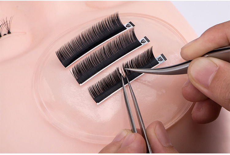 

Newest Gripping Eyelashes Silicone Pads Special Eyelash Gasket Implanted Eyelashes Finger & Eyelashes Eyelash Planting Grafted Extension