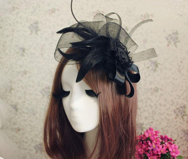 

2018 Ladies Elegant Wedding Hair Accessories Bridal Fascinator Cocktail Hat for Party New Veil Black White Headdress