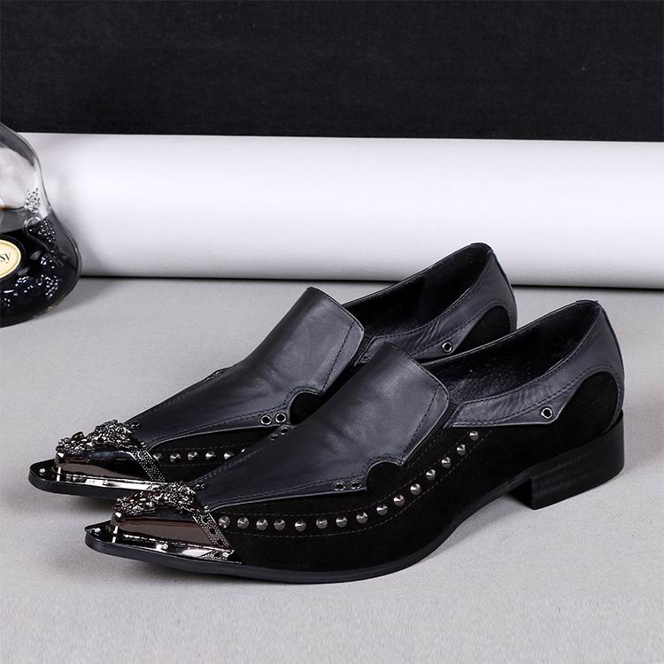 

Personality Trend Of The Business Leisure Mens Genuine Leather Shoes Fashion Metal Toe Rivet Slip On Dress SHoes Black