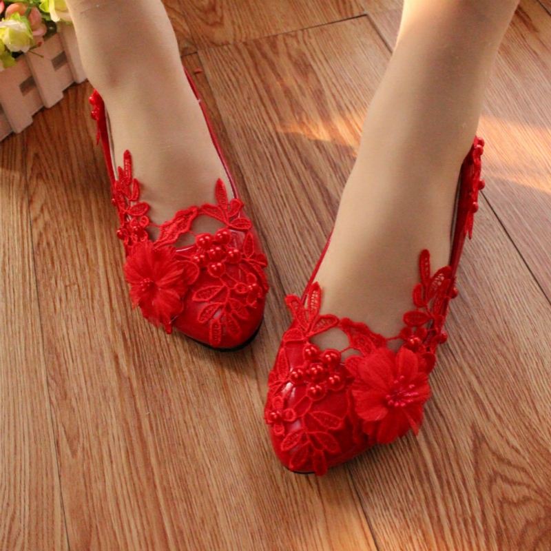 

The big red shoes with low Bridesmaid Wedding Shoes flat shoes pictures show soft bottom shoe lace pearl Korean female photo