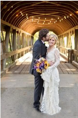 

Bohemain Country Full Lace Wedding Dresses Kelly Clarkson Long Sleeves Sweep Train Wedding Gowns Plus Size Custom, Black