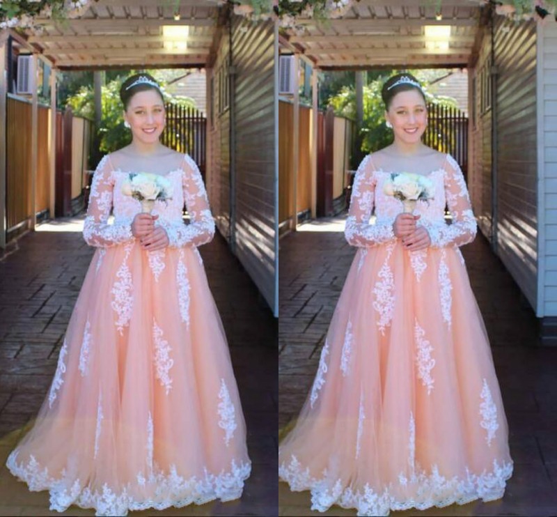 

Blush Lace Arabic Flower Girl Dresses 2017 Long Sleeves Vintage Child Dresses Girls Pageant Gowns For Wedding Children Formal Wear Cheap, Pink and yellow as image