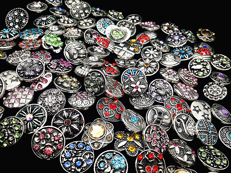 

wholesale Bulk Lots Mix Designs 18mm Snap Buttons Charm Chunk Ginger Interchangeable copper alloy Snaps Jewelry Brand New Hot Sale, Golden;silver
