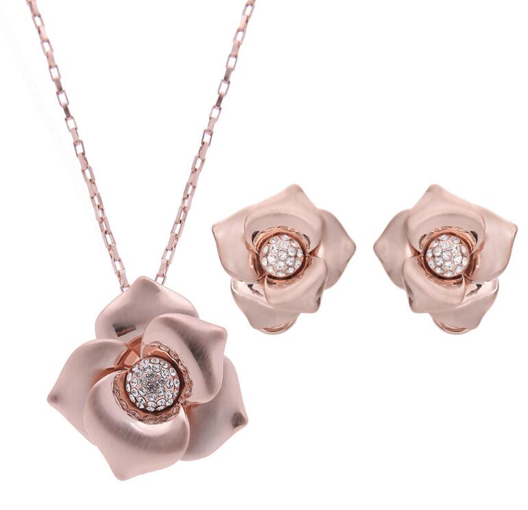 

18K Rose Gold Flower Jewelry Sets Fashion Crystal Pendant Set Top Quality Cheap Necklace Earrings Set 10sets min order 61152209