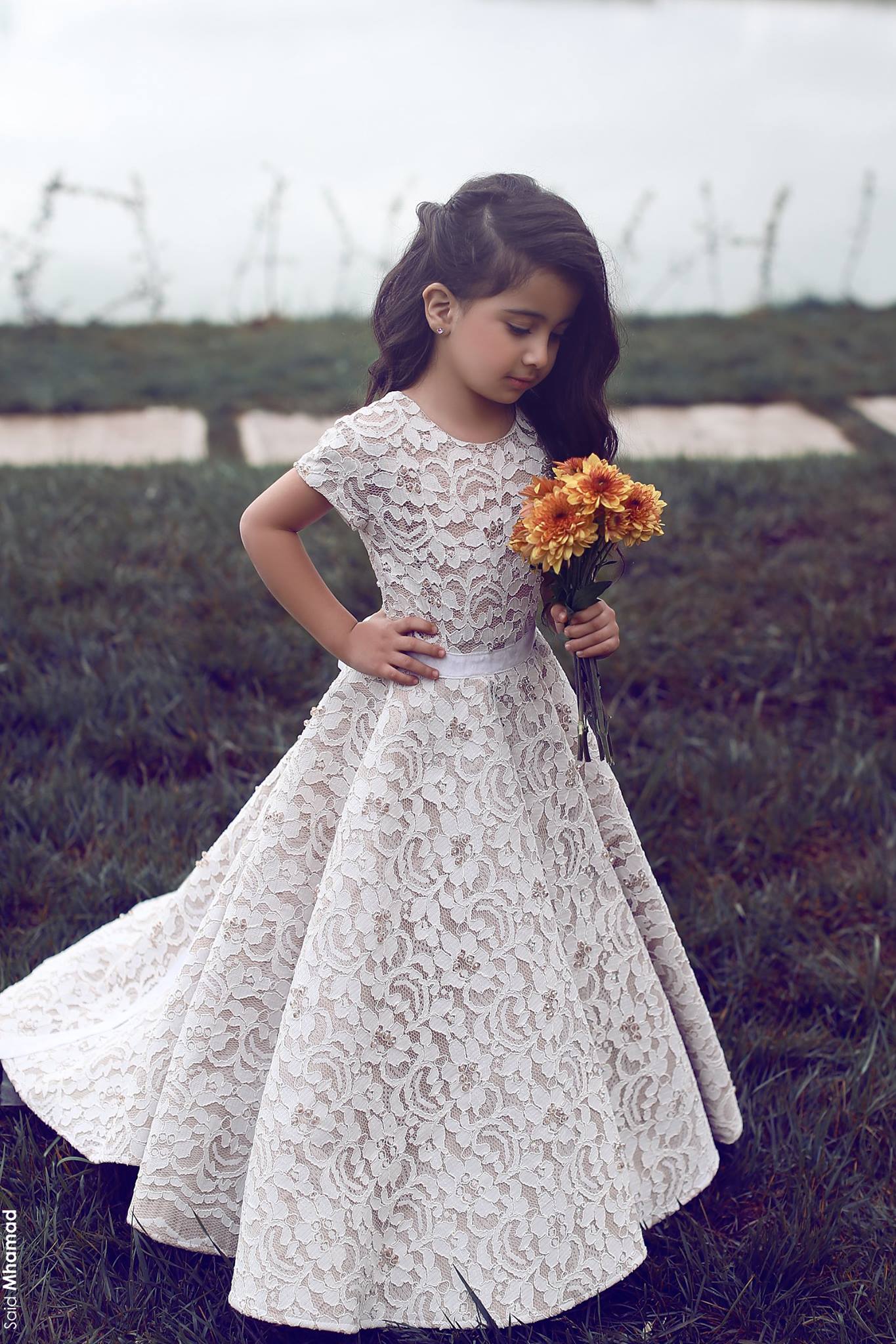

Wedding Flower Girls Dresses For Beach Full Handmade Lace Princess Ball Gowns Lovely Girls Pageant Dress Cap Sleeves Formal Dresses, Ivory