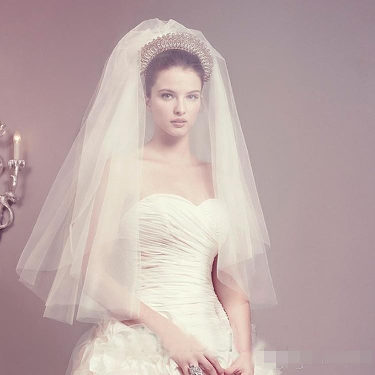 

2016 Ivory White Wedding Veils Hot Seller Free Shipping One Layer Cheap Wedding Veil Vintage Simple Bridal Cathedral Vails Accessories, Black