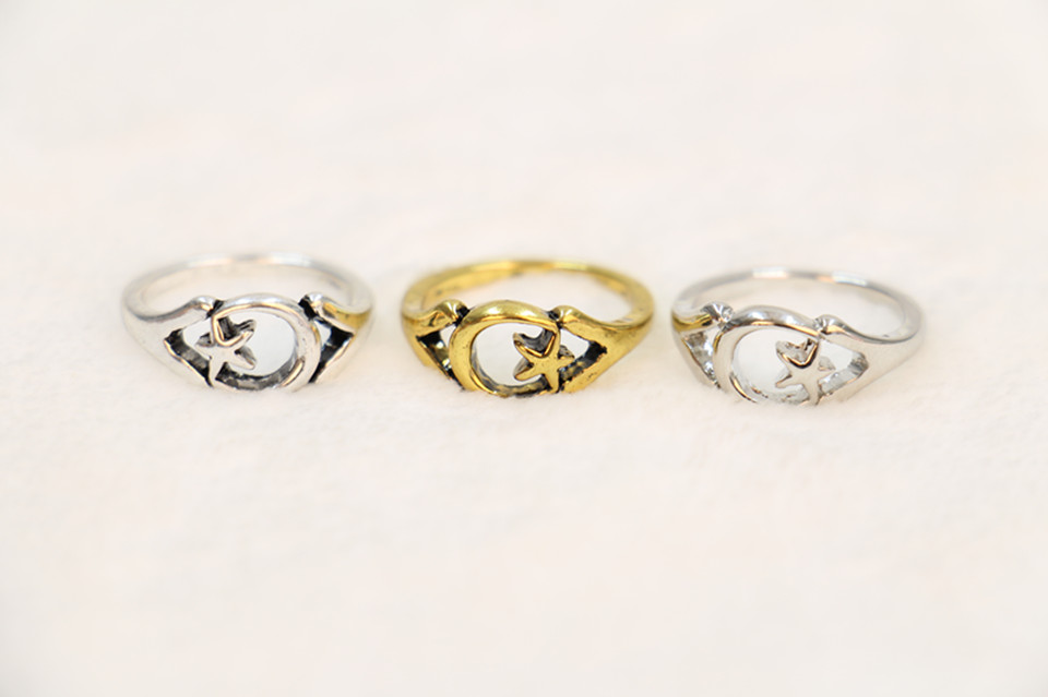 

Fashion products sell like hot cakes made by hand of the Lord of the rings of the moon star ring wholesale free shipping, Golden;silver