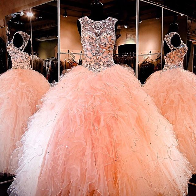 

Ball Gown 2019 Floor Length Amazing Rhinestone Crystals Blush Peach Quinceanera Dresses Sleeveless Crew Neck Sweet 16 Ruffles Prom Gowns, Red