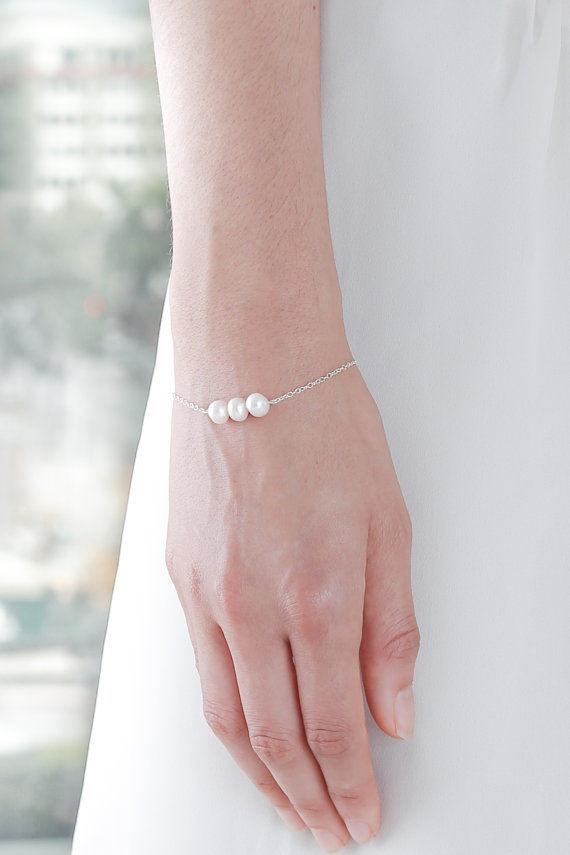 

10PCS- B045 Simple Whiet or Ivory Pearls Bracelet Cute Circle Round Pearl Bracelets with Gold Silver Chain for Women Wedding Party