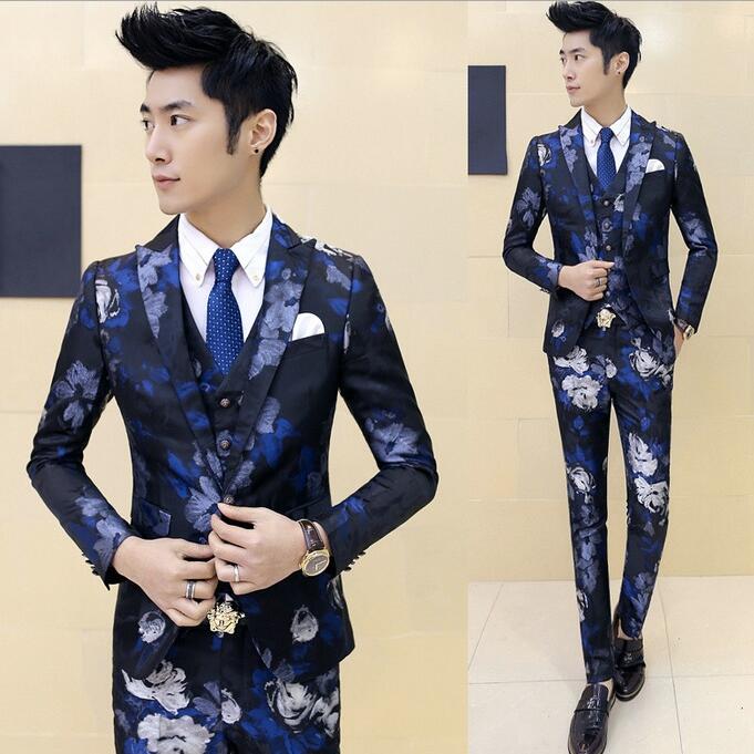 Vente en gros - 2017 Mode Custom Made 3 Pcs Robe De Mariée Hommes Costume Italien Floral Blazer Hommes Costumes De Bal Slim Fit Tuxedo Rouge Noir