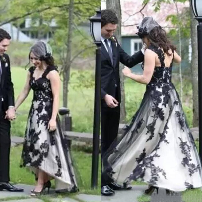 

2017 Vintage Black And White Tea Length Wedding Dresses Cheap Scoop Capped Sleeve Lace Applique High Low Bridal Gowns Custom EN11062