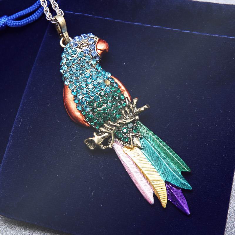 Colorful Animal Parrot Full Crystal Rhinestone Pendant Necklace Sweater Chain