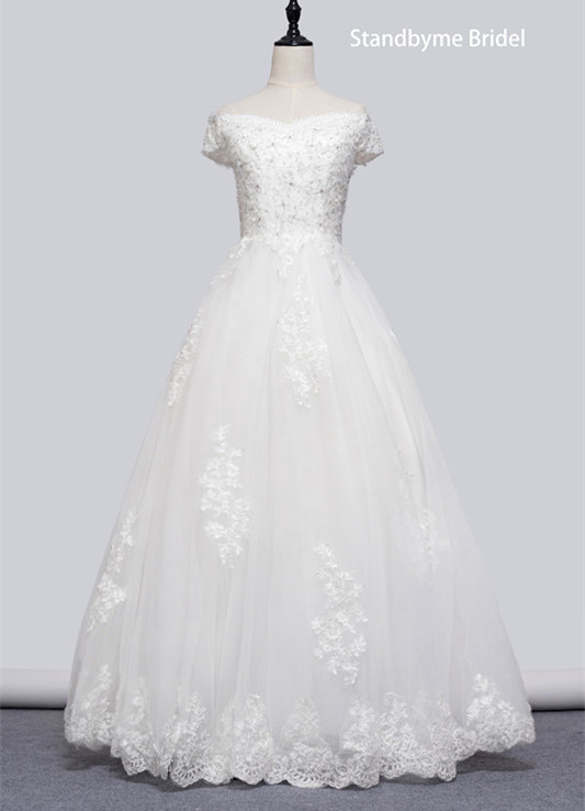 

2017 high quality with sleeves and luxury beads and pearls on skirt wedding gown, White