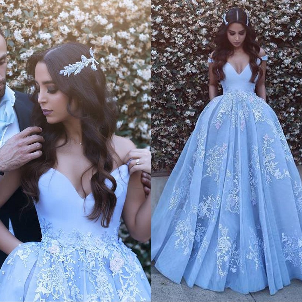 

Light Sky Blue Off The Shoulder Arabic Prom Dresses Long Appliques Sexy Backless Prom Party Dress Evening Wear Plus Size Formal Gowns