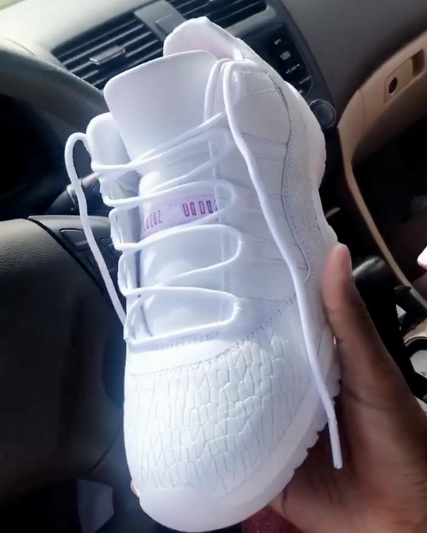 

Woman Shoes new 11 Womens Sport Basketball Shoes all white Women's Sneaker fidget running shoes with box