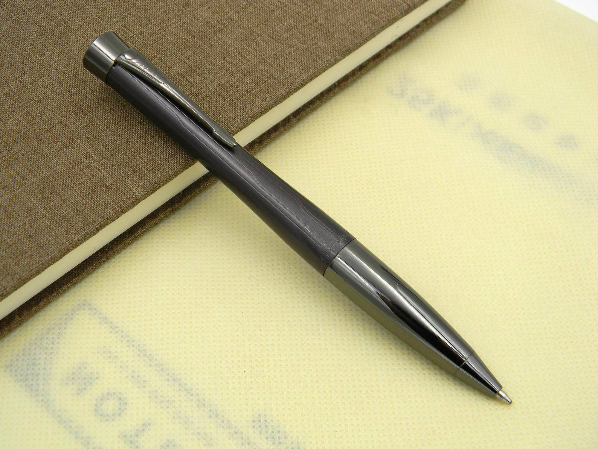 

Business Parker City Series Classic Schwarzwald Chocolate Color Metal Ballpoint Pen
