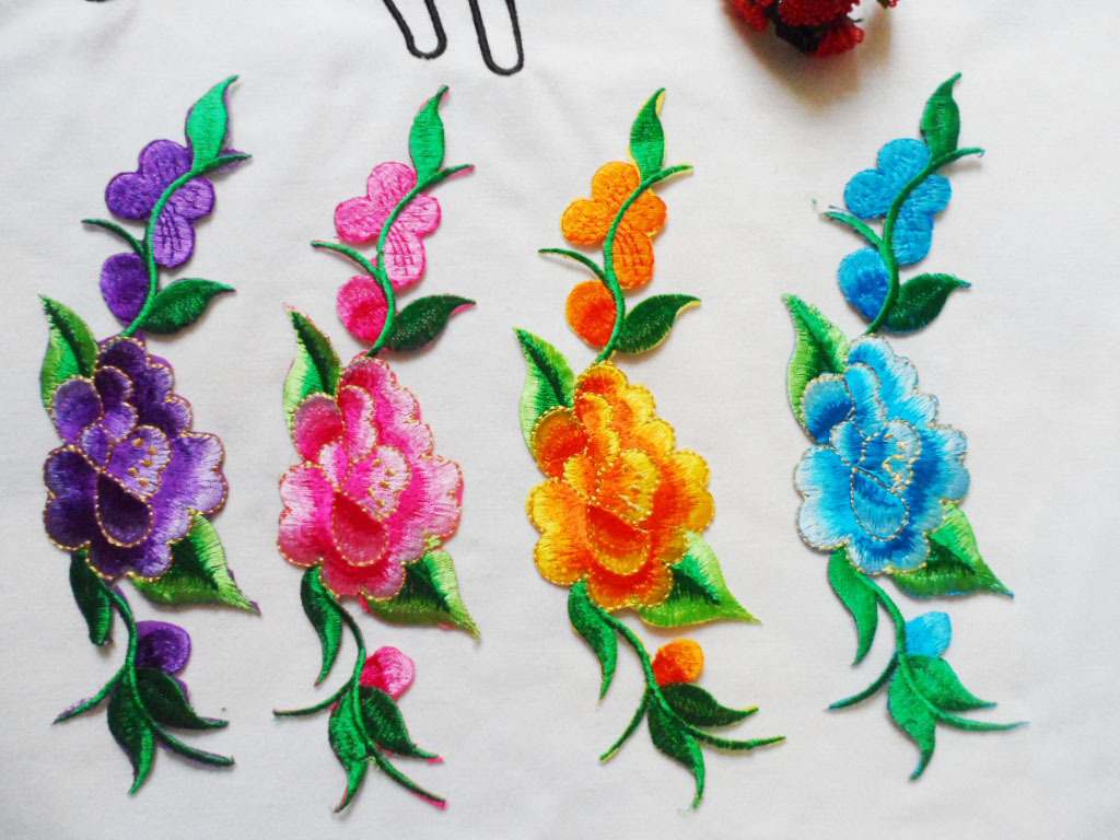 

New Flower Applique Clothing Embroidery Patch Fabric Sticker Iron On Sew On Patch Craft Sewing Repair Embroidered