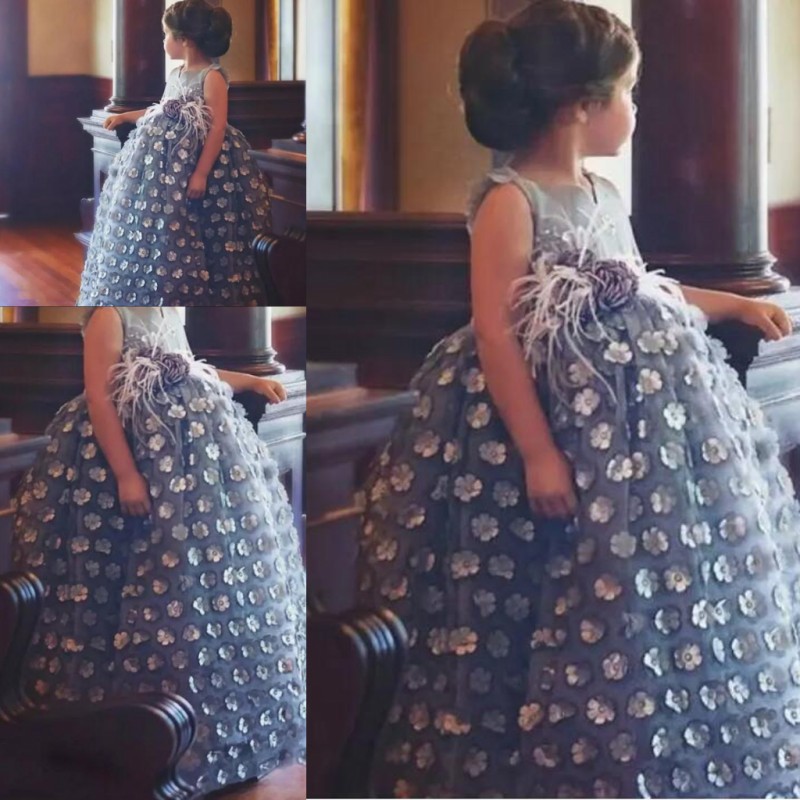 

Unique Design Gray Ball Gown Flower Girl Dresses With 3D Appliques Pearls Beaded Girla Pageant Gowns For Wedding Babay First Communion Dress, Ivory