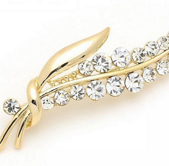 

Europe and the United States hot sell Inlaid with diamonds leaf shape brooch, Gray