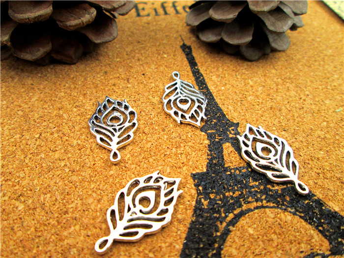 encantos Pluma de Pavo Real 5 un antiguo plata tibetana Colgantes de pluma 71x28mm