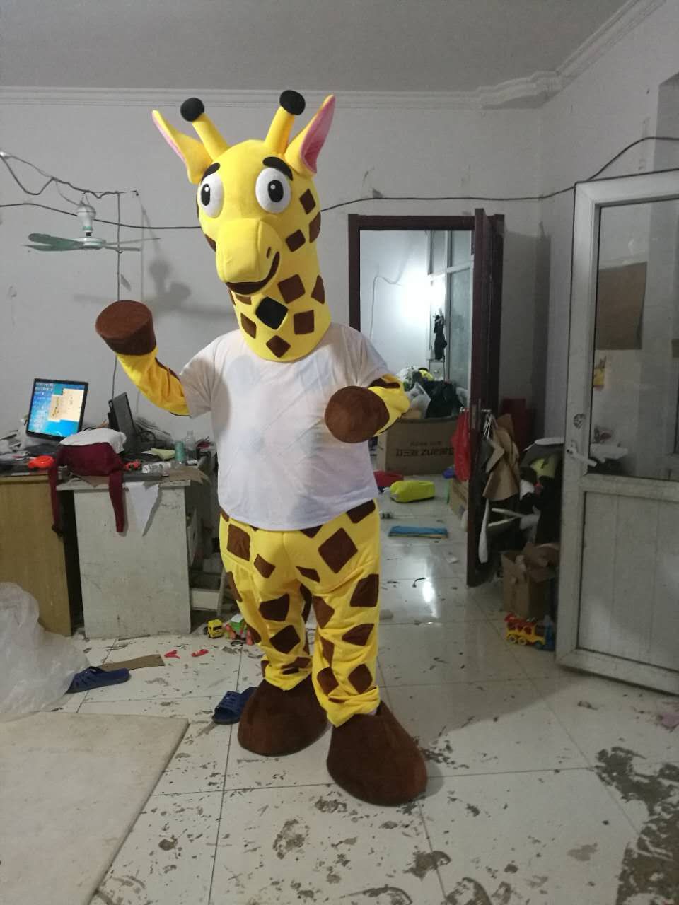 

High quality giraffe mascot costume fancy carnival costume free shipping, Yellow