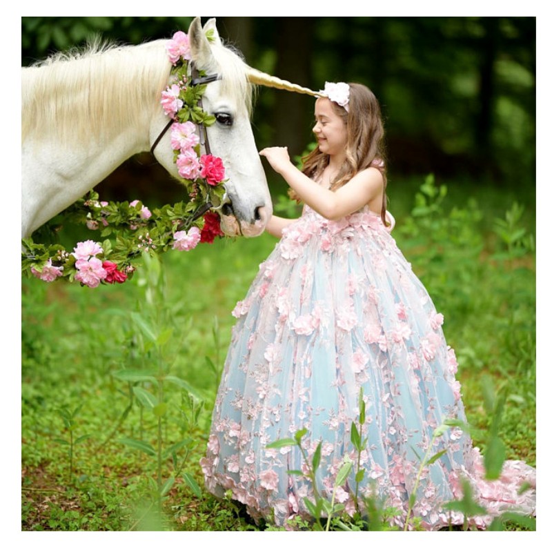 

V-Neck Flower Girl Dresses With Handmade Flowers Sleeveless Zipper Backless Girls Pageant Dresses Lovely Puffy Girls Formal Dress For Weddin, White
