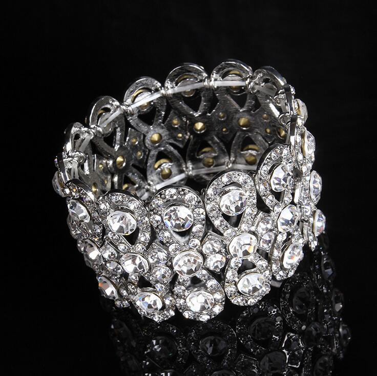 

European Style Bride's Hands Bracelets Full of Rhinestone New Alloy Women's Jewelry Retro Floral Wide Bracelet, White