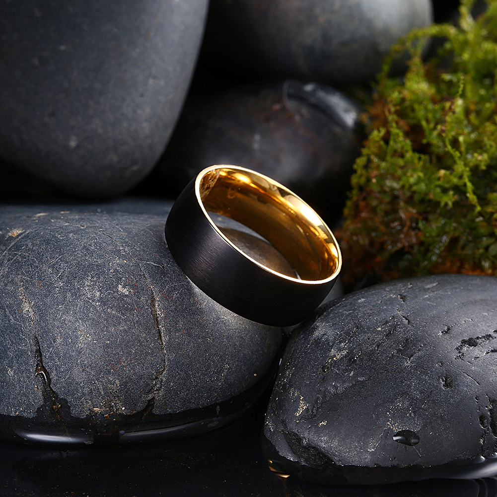 

Simple Design Outside The Black Men's Stainless Steel Ring Carbon Fiber Gold Jewelry Rings For Man Biker Rings
