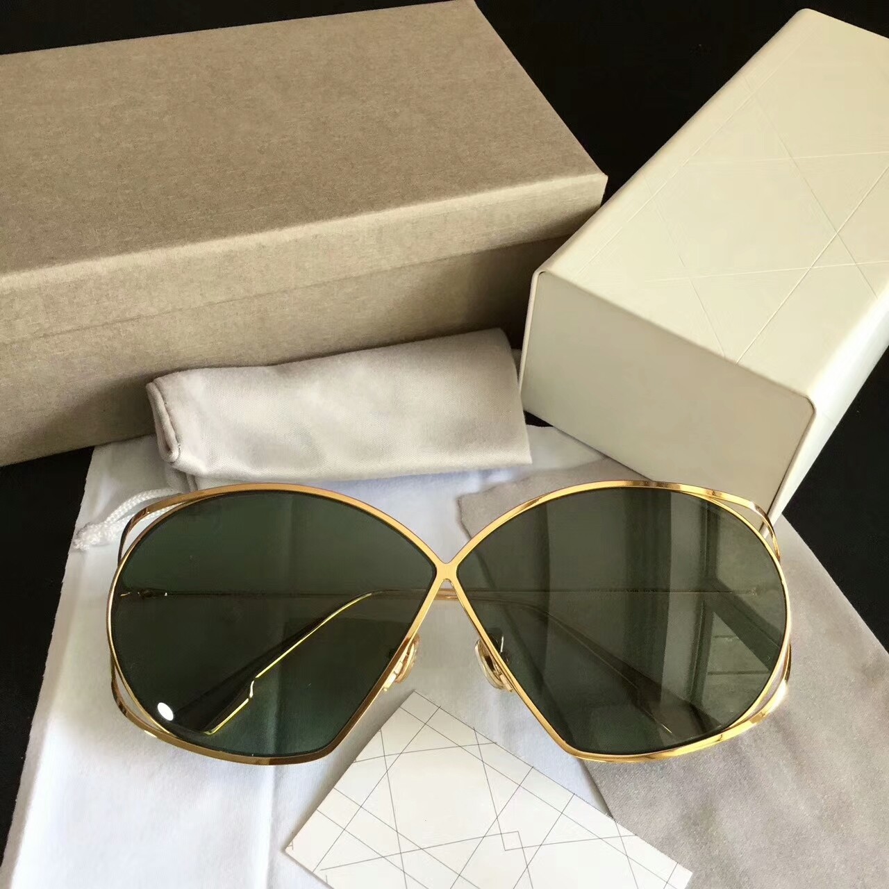 

New top quality Original mens sunglasses men sun glasses women sunglasses fashion style protects eyes Gafas de sol lunettes de soleil, White;black