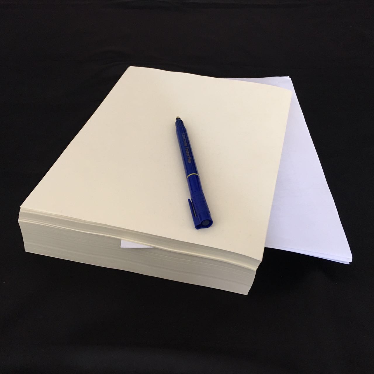 

200 sheets 75% cotton 25% linen a4 paper Contract with red and blue fiber