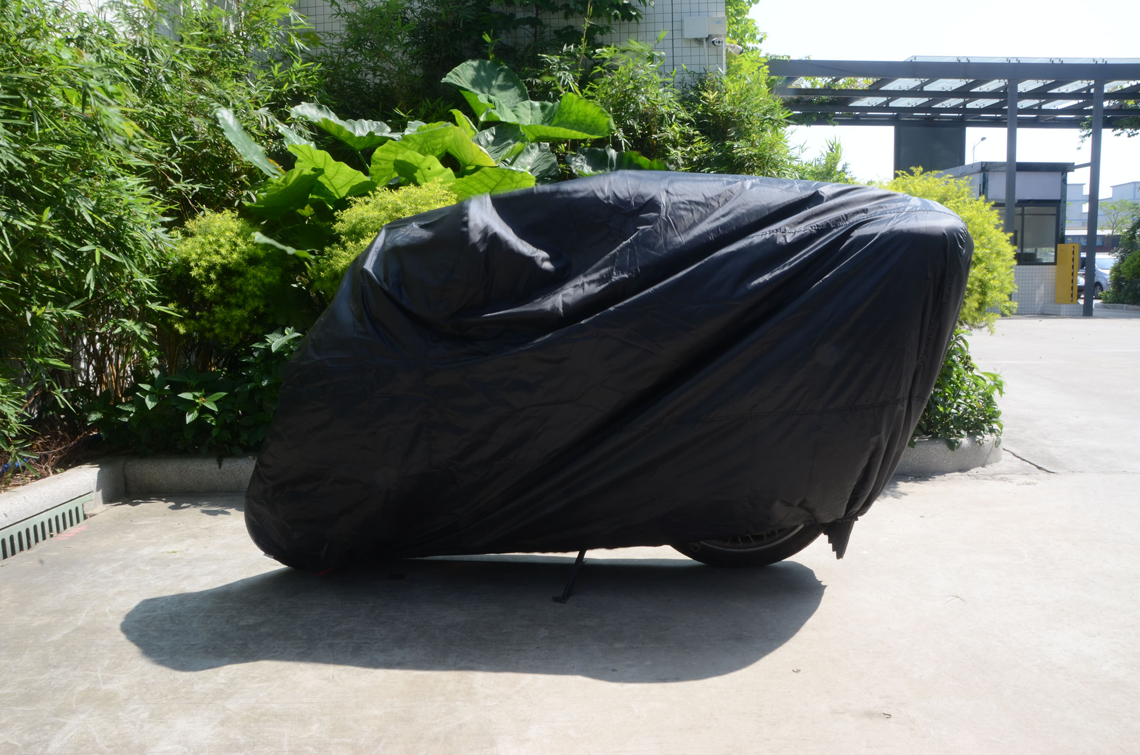 

Motorcycle Cover Black Waterproof Dust-proof Protector for 104in Motorcycle Harley Davidson BMW Motorbike Cover XX-Large Cover