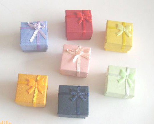 

24pcs/lot Mix Colors Ring Earring Gift Box For Jewelry Packaging Display 4.5x4.5x3cm BX2, Black;white
